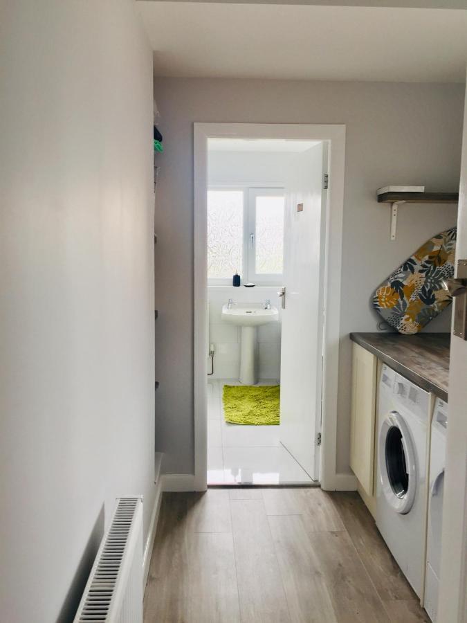Quiet Residence Close To M6 Preston Samlesbury Eksteriør billede